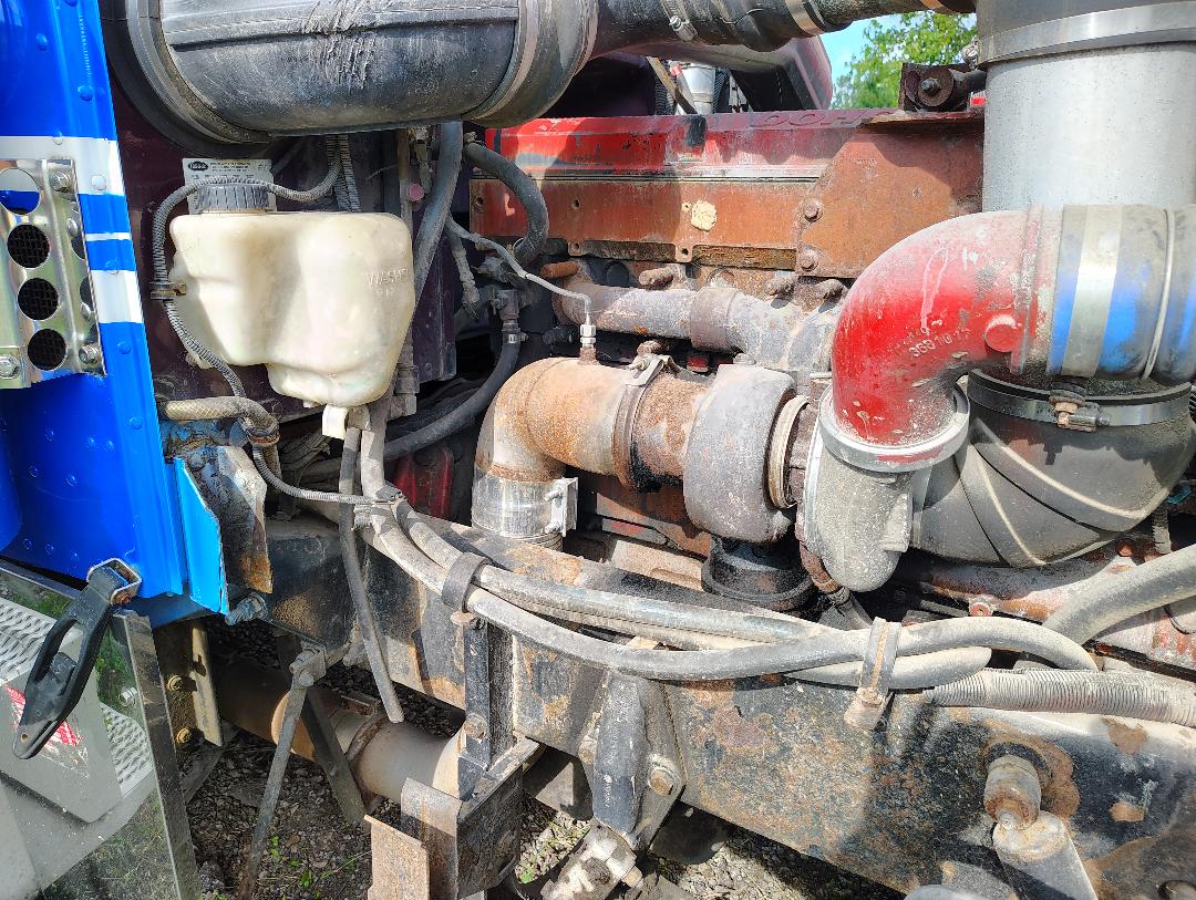 2002 PETERBILT 379 - Image 40